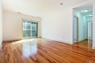 543 Main St in New Rochelle, NY - Building Photo - Building Photo