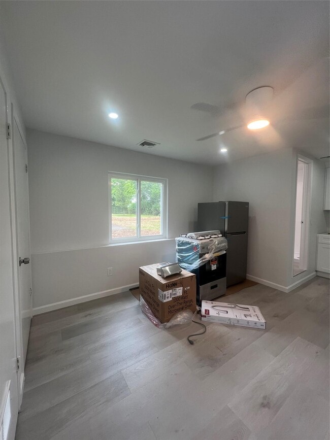 24 W 18th St in Huntington Station, NY - Building Photo - Building Photo