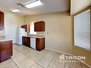 8519 N 55th Ave in Glendale, AZ - Building Photo - Building Photo