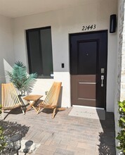 21443 NE 2nd Ct in Miami, FL - Building Photo - Building Photo