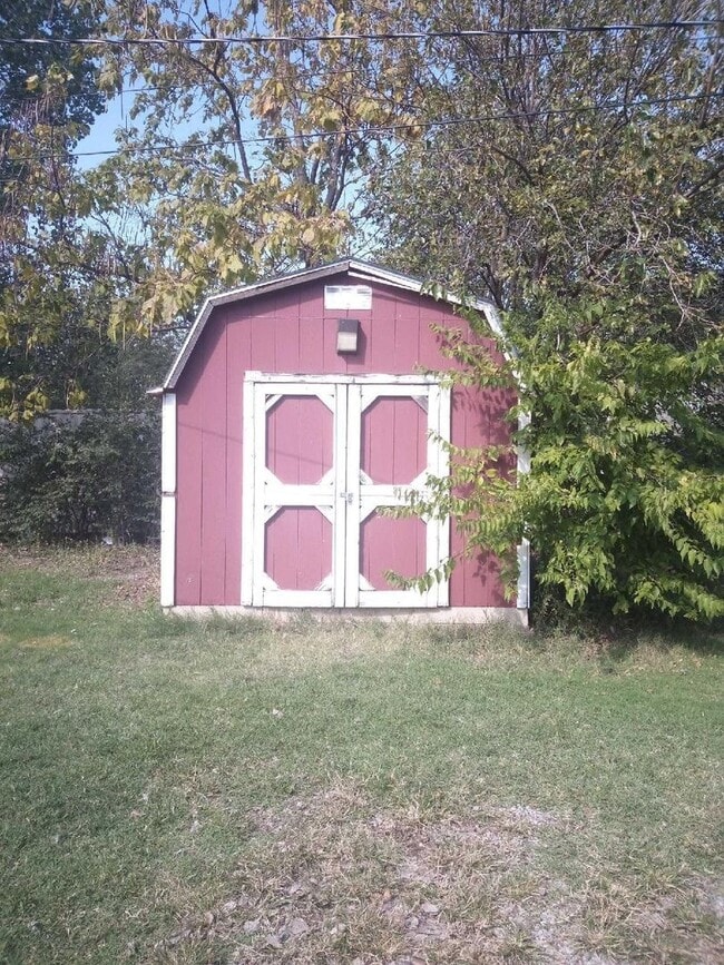 1737 S Hiram Ave in Wichita, KS - Building Photo - Building Photo