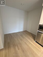 5105-5105 Hurontario St in Mississauga, ON - Building Photo - Building Photo