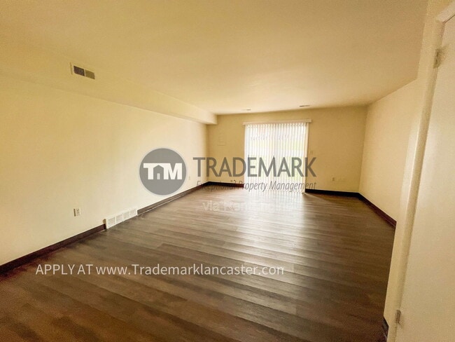 15 Colonial Park in New Holland, PA - Building Photo - Building Photo