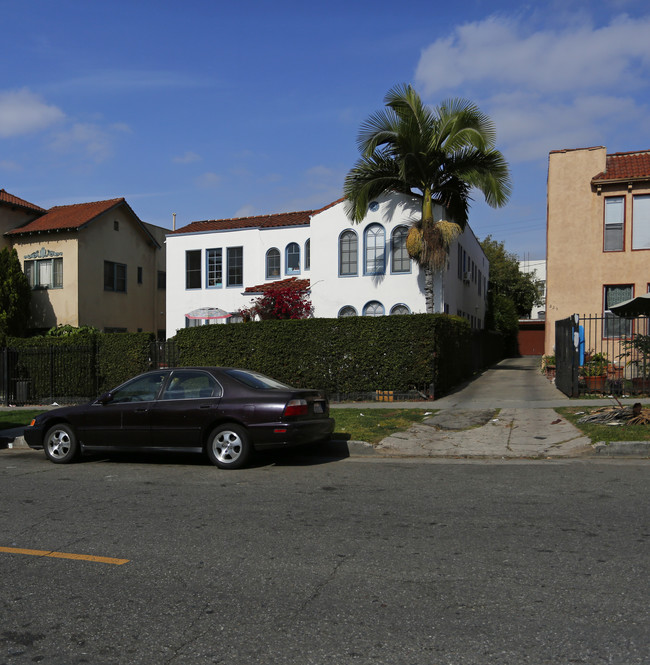 235 S Catalina St in Los Angeles, CA - Foto de edificio - Building Photo