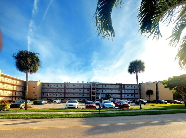 property at 225 Bonnie Blvd