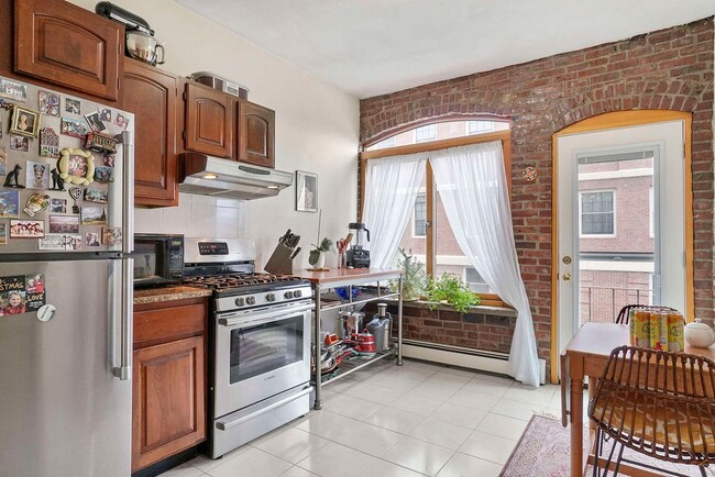 67 Baldwin St, Unit 3 in Boston, MA - Building Photo - Building Photo