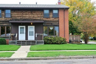 2000 4th St NW in Minot, ND - Building Photo