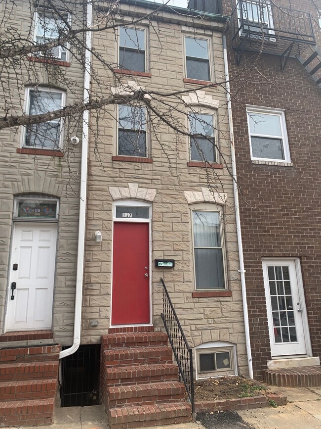 property at 117 S Wolfe St