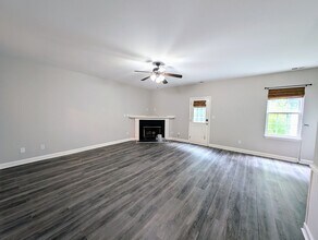 5804 Neuse Wood Dr in Raleigh, NC - Building Photo - Building Photo