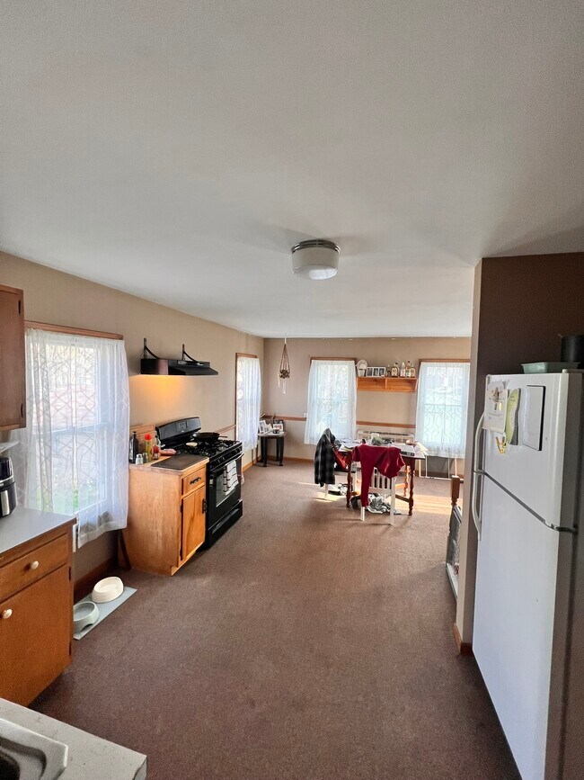 29 Forest Pl, Unit Upper in Fredonia, NY - Building Photo - Building Photo