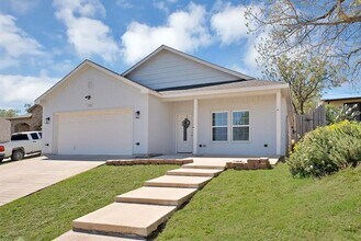 3015 Columbus Ave in Fort Worth, TX - Building Photo - Building Photo