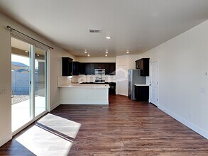 23159 E Camacho Rd in Queen Creek, AZ - Foto de edificio - Building Photo