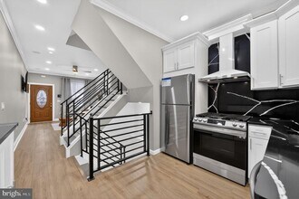 2542 Arcadia St in Philadelphia, PA - Building Photo - Building Photo