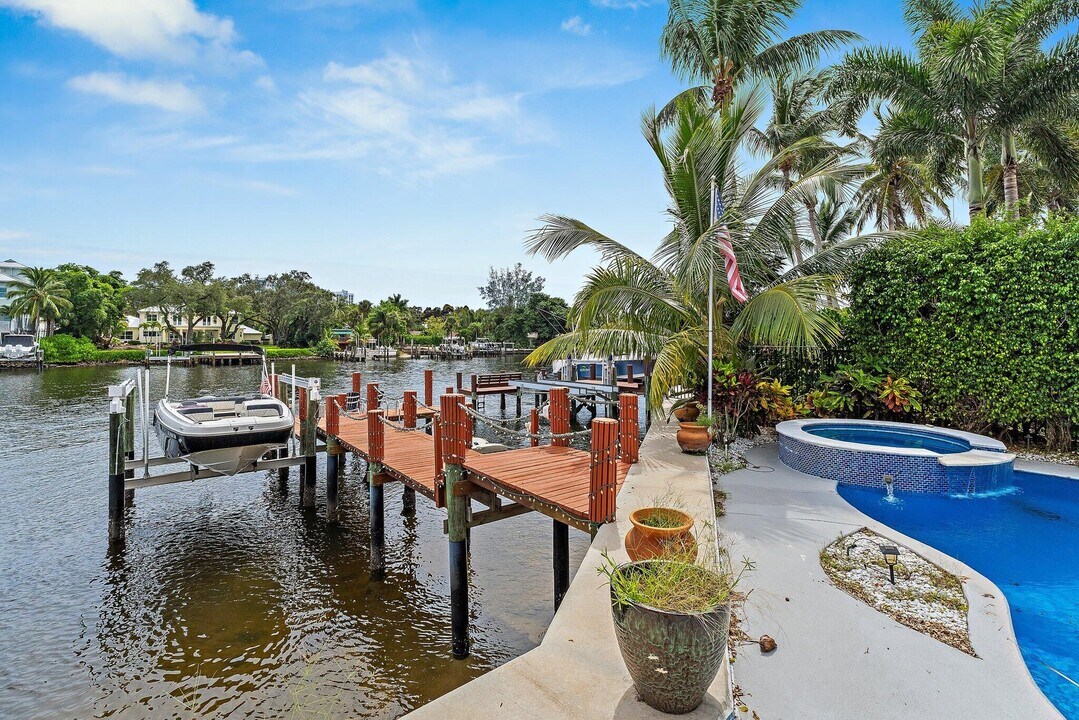 702 Maritime Way in West Palm Beach, FL - Building Photo