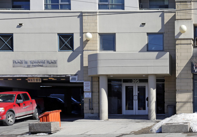 Hintonburg Place in Ottawa, ON - Building Photo - Building Photo