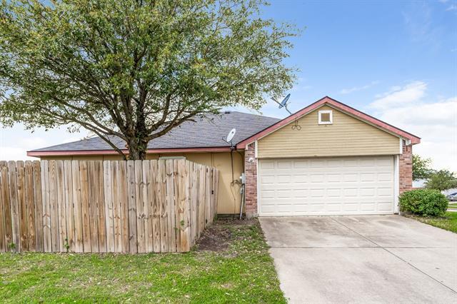 1611 Emily Ln in Seagoville, TX - Building Photo - Building Photo