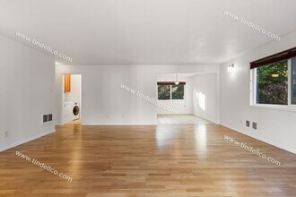 2941 SW Miles St in Portland, OR - Building Photo - Building Photo