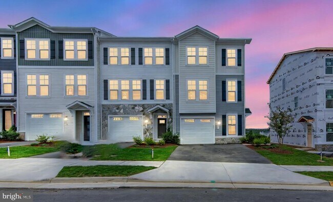 120 Checkerspot Wy in Front Royal, VA - Building Photo - Building Photo