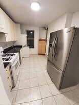 2126 Newtown Ave, Unit Apt 10 in Astoria, NY - Building Photo