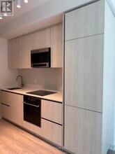 110 Broadway Ave in Toronto, ON - Building Photo - Building Photo