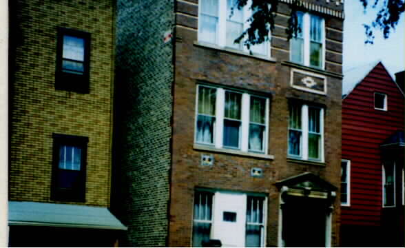 1912 N Whipple St in Chicago, IL - Foto de edificio