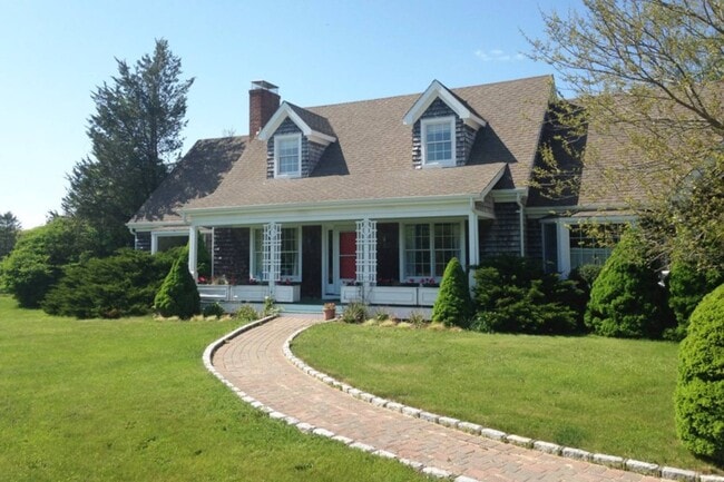 274 Majors Path in Southampton, NY - Building Photo - Building Photo