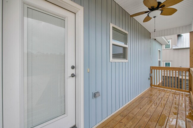 486 Beatrice Point Rd in Freeport, FL - Building Photo - Building Photo