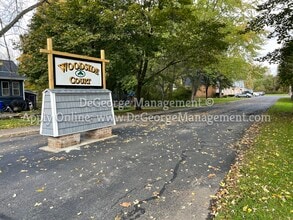 Woodside Court Apartments in Holley, NY - Foto de edificio - Building Photo