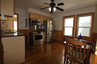 137 Marcella St, Unit 1 in Boston, MA - Building Photo