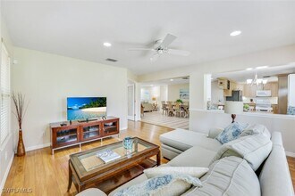 131 Cajeput Dr in Naples, FL - Building Photo - Building Photo