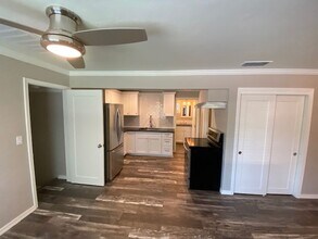 415 N 6th St in Jacksonville, OR - Building Photo - Building Photo