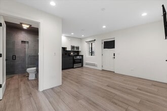 1025 N Harlem Ave in Oak Park, IL - Building Photo - Building Photo