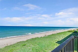 10200 S Ocean Dr in Jensen Beach, FL - Building Photo
