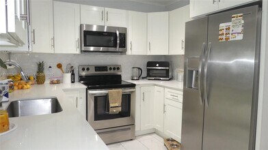 3240 SW 66th Terrace in Miramar, FL - Building Photo - Building Photo