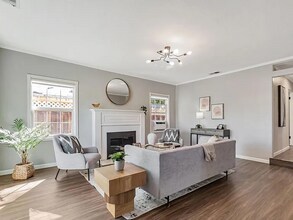 2571 Los Coches Ave in San Jose, CA - Foto de edificio - Building Photo