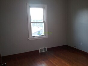 657 6th St in Oakmont, PA - Building Photo - Building Photo