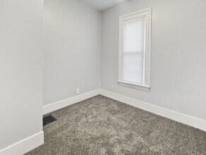 1003 Logan St SE in Grand Rapids, MI - Building Photo - Building Photo