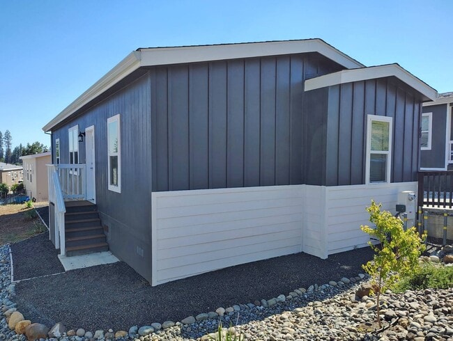 6656 Pentz Rd in Paradise, CA - Building Photo - Building Photo