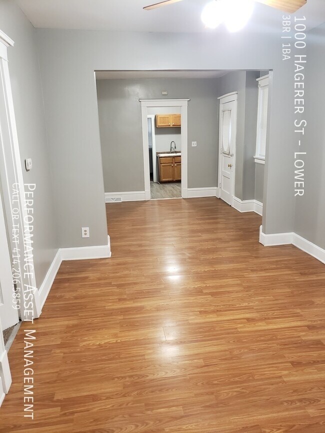 1000 Hagerer St, Unit Lower in Racine, WI - Building Photo - Building Photo