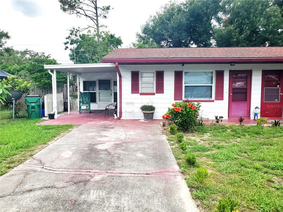 6141 10th St in Zephyrhills, FL - Building Photo