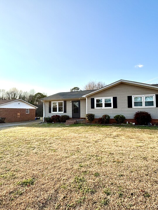 309 Belcher Rd, Unit 309 in Boiling Springs, SC - Building Photo