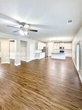 130 Mandy Ln in Covington, GA - Foto de edificio - Building Photo