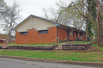 1011 S Rockford Ave in Tulsa, OK - Foto de edificio - Building Photo