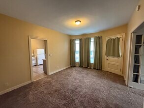 215 Prospect Ave NE, Unit 215 in Grand Rapids, MI - Building Photo - Building Photo