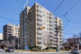 88 Bernard Ave in Toronto, ON - Building Photo - Building Photo