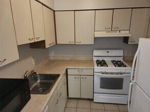 11 Ruth Ct in Middletown, NY - Building Photo - Building Photo