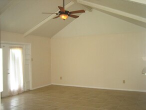 10426 Sagebluff Dr in Houston, TX - Building Photo - Building Photo
