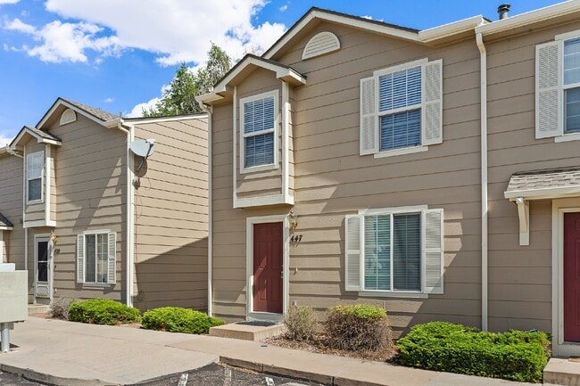 Move-In Ready 2-Bed Townhome with A/C & Fi