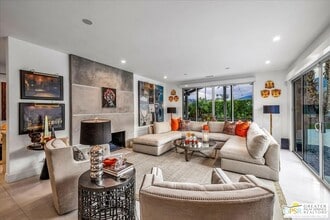 605 E Sierra Way, Unit 19191 in Palm Springs, CA - Building Photo - Building Photo