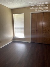 828 Lost Forest Dr in Arlington, TX - Building Photo - Building Photo